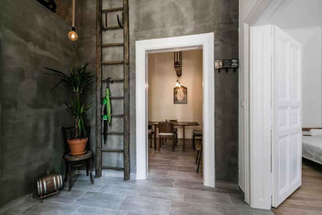 Your Gorgeous And Spacious Dream Home Free Parking Budapest Kültér fotó