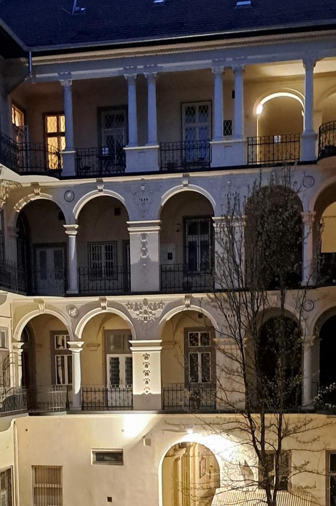 Your Gorgeous And Spacious Dream Home Free Parking Budapest Kültér fotó
